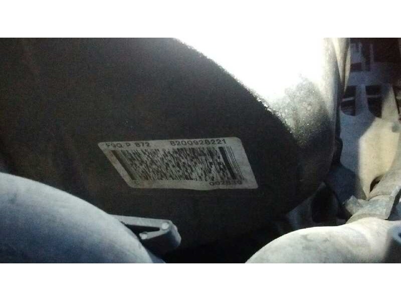 renault megane iii berlina 5 p del año 2008