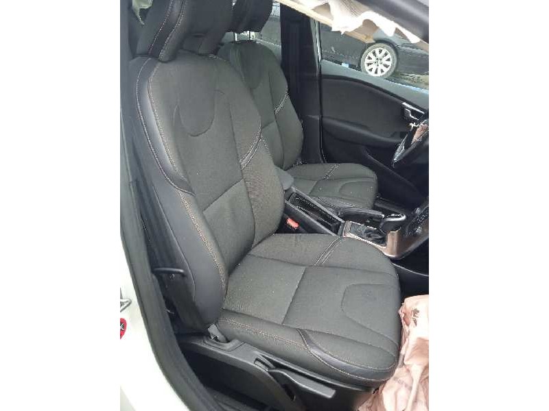 volvo v40 cross country del año 2016