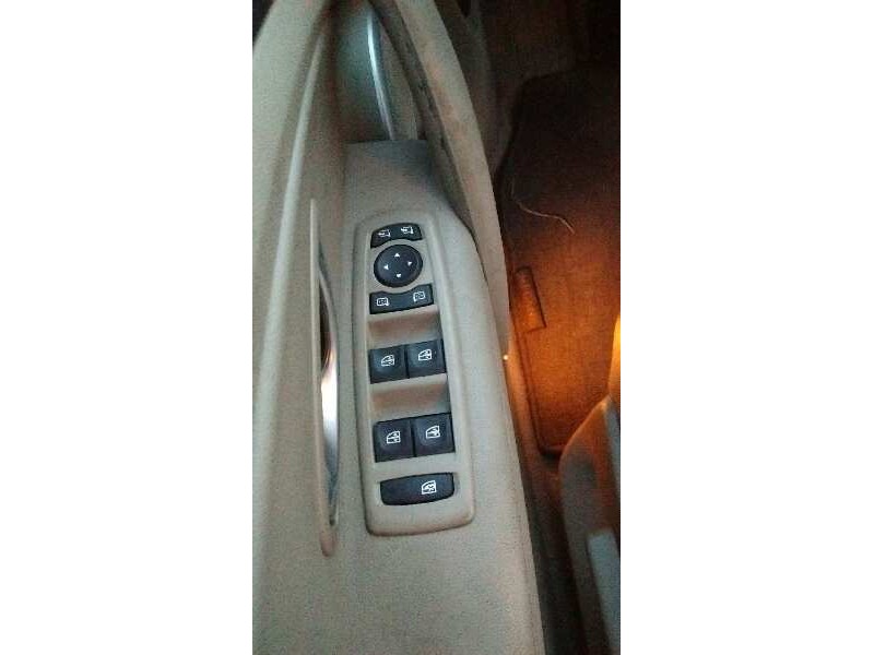 renault megane iii berlina 5 p del año 2008