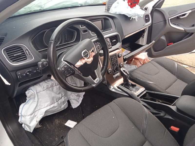 volvo v40 cross country del año 2016