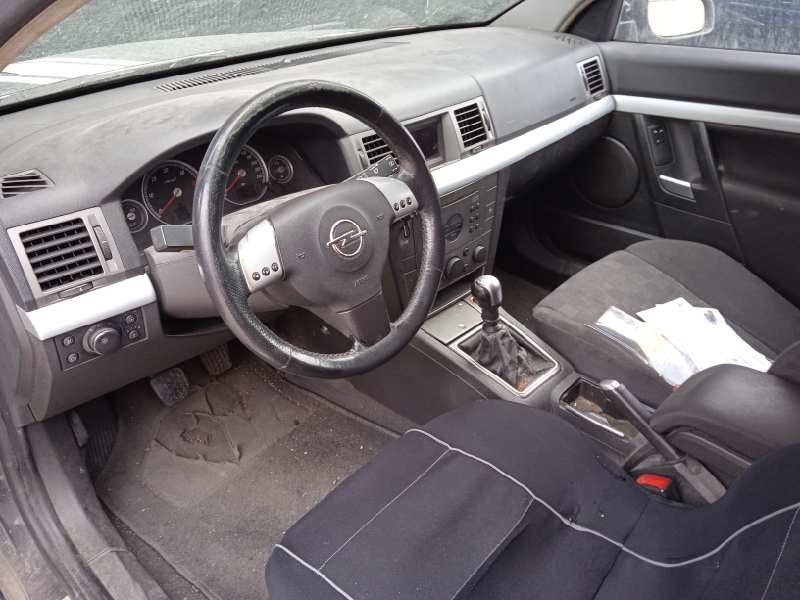 opel vectra c berlina del año 2005
