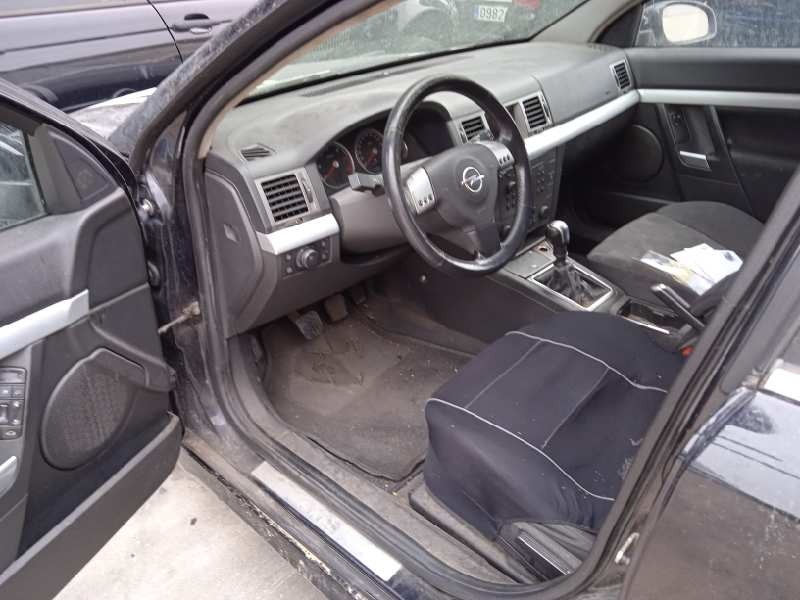 opel vectra c berlina del año 2005