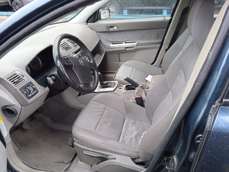 volvo s40 berlina del año 2005