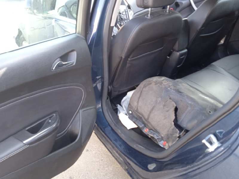 opel astra j lim. del año 2011