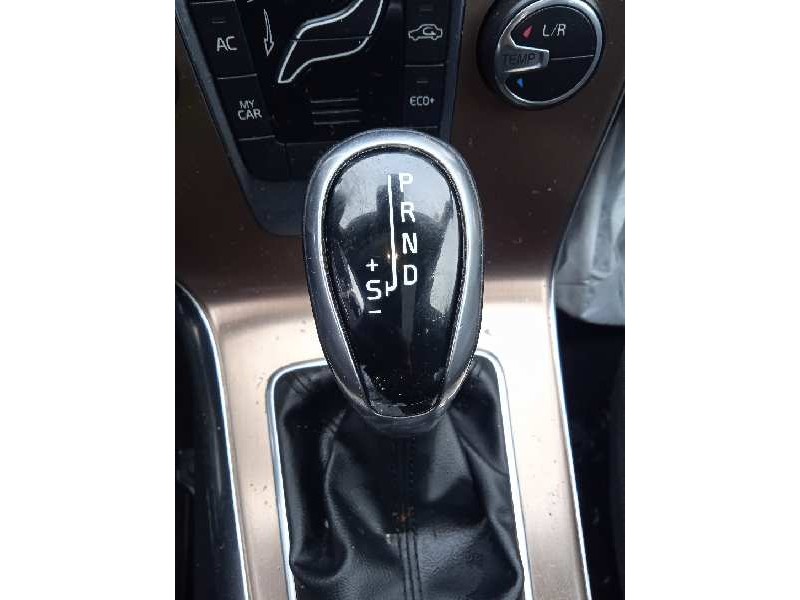 volvo v40 cross country del año 2016