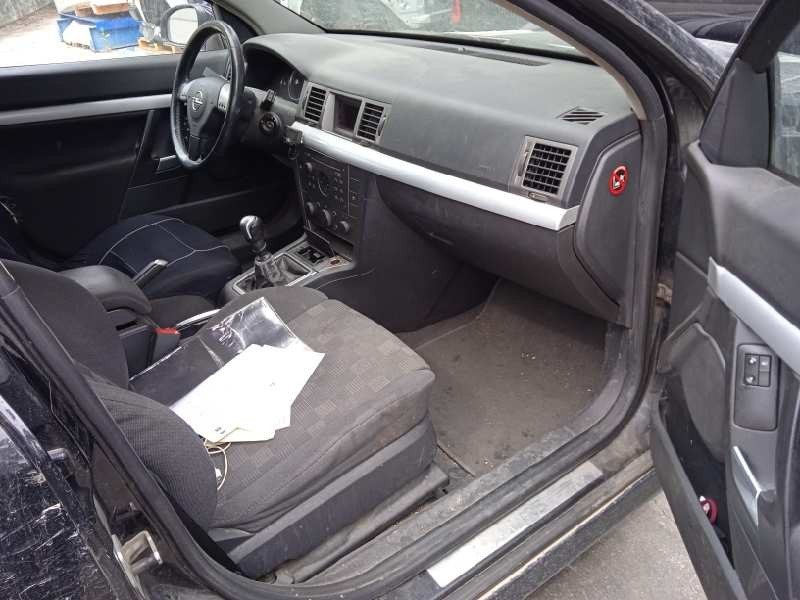 opel vectra c berlina del año 2005