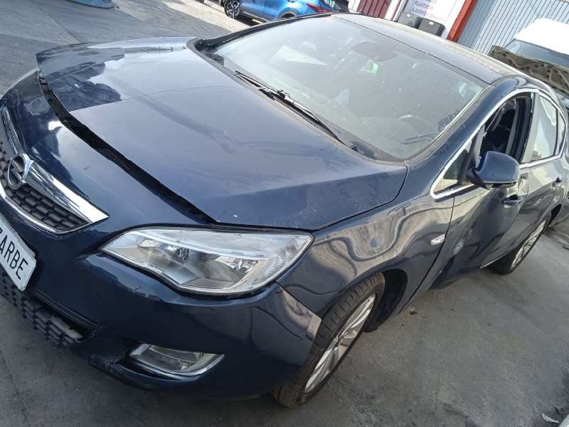 opel astra j lim. del año 2011