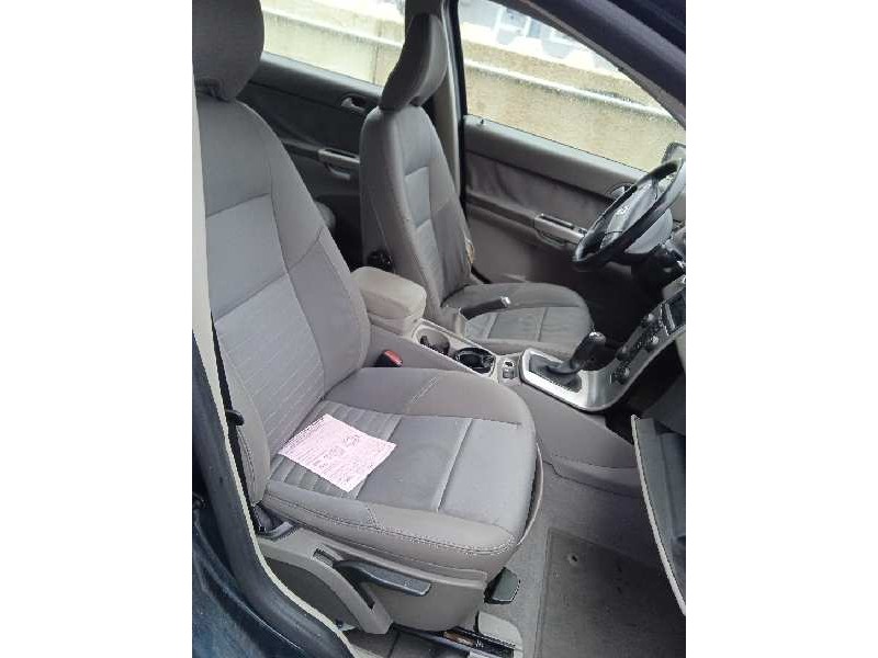 volvo s40 berlina del año 2005