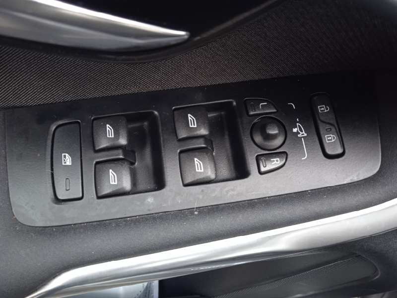 volvo v40 cross country del año 2016