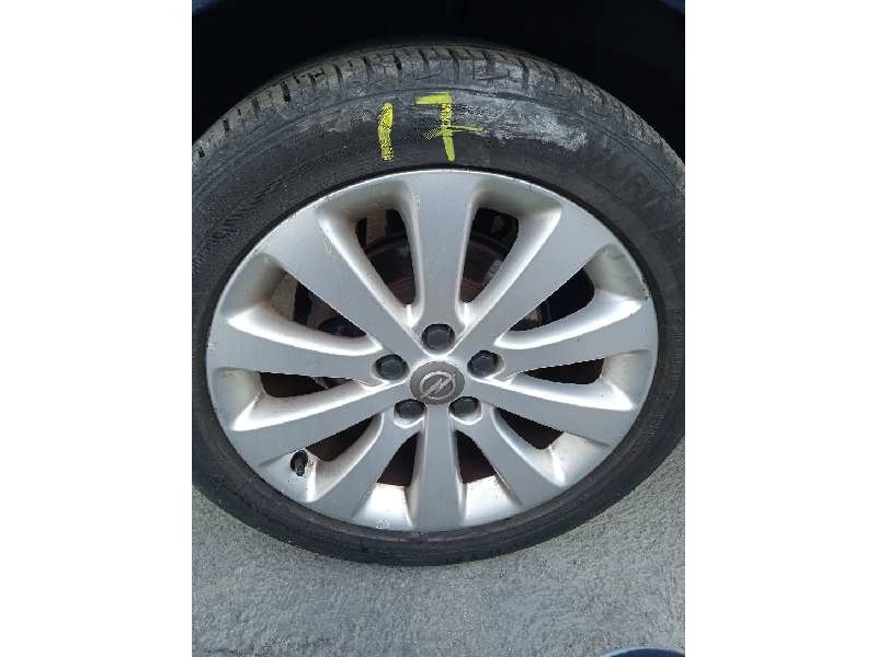 opel astra j lim. del año 2011