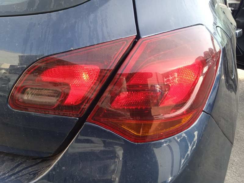 opel astra j lim. del año 2011