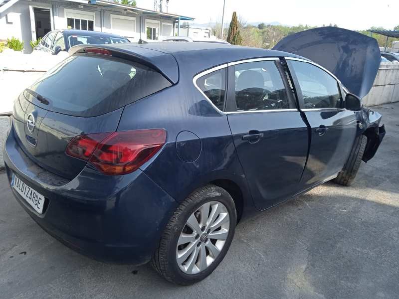 opel astra j lim. del año 2011