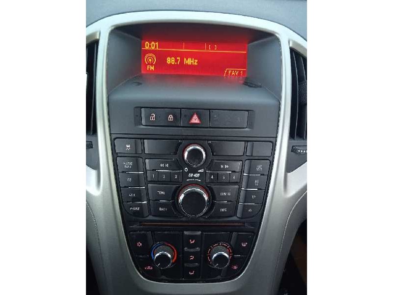 opel astra j lim. del año 2011