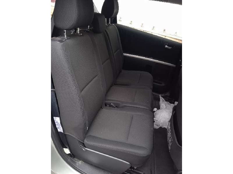 toyota corolla verso (r1) del año 2006