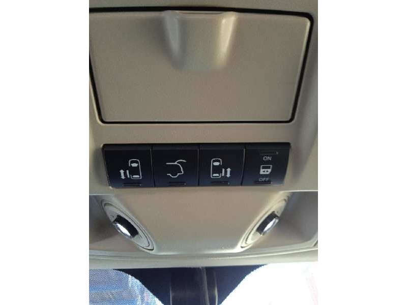 lancia voyager (404) del año 2011