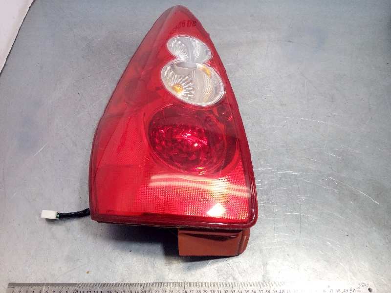 Recambio de piloto trasero izquierdo para mazda 5 berl. (cr) 1.8 active referencia OEM IAM C23551180E  