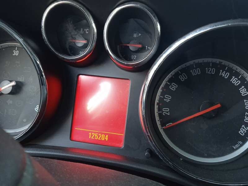 opel astra j lim. del año 2011