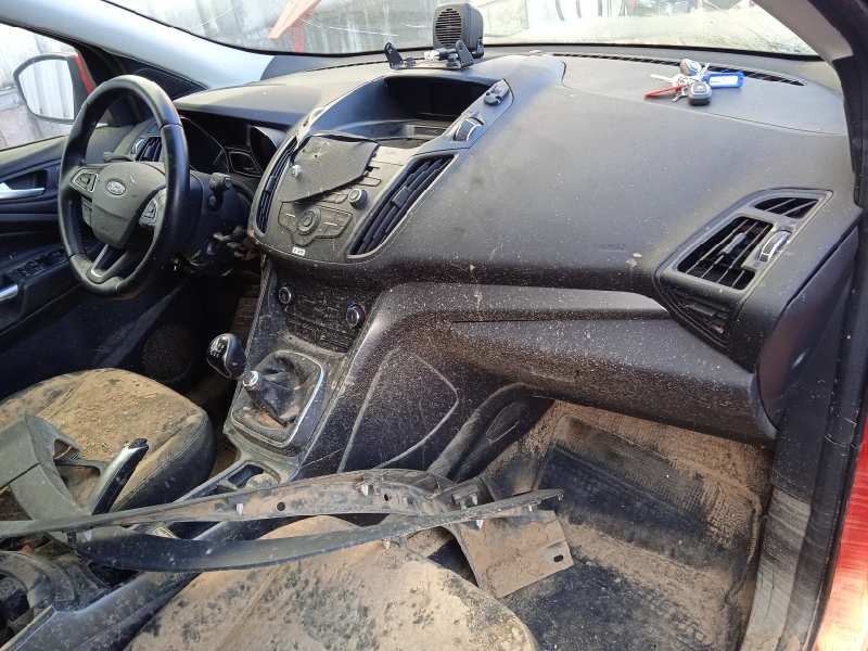 ford kuga (cbs) del año 2017