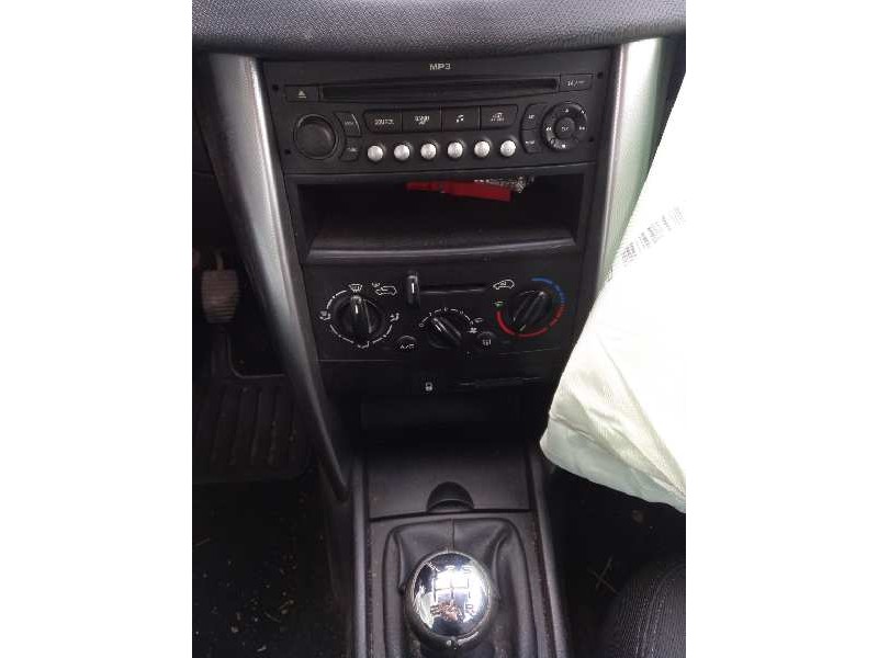 peugeot 207 del año 2007