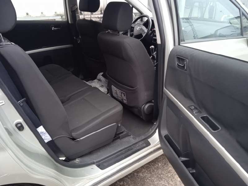 toyota corolla verso (r1) del año 2006