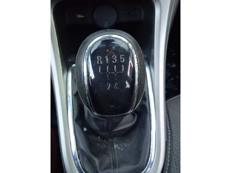 opel astra j lim. del año 2011