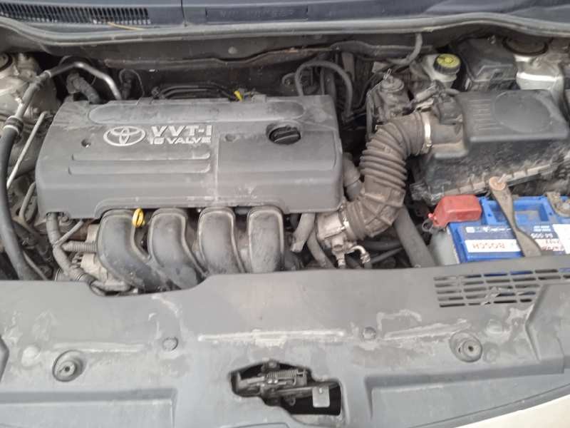 toyota corolla verso (r1) del año 2006