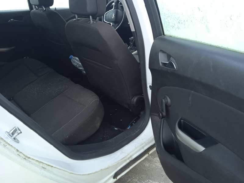 opel astra j lim. del año 2011