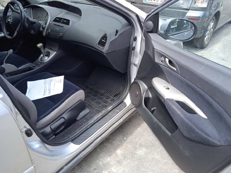 honda civic berlina 5 (fk) del año 2006