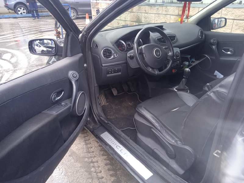 renault clio iii del año 2006