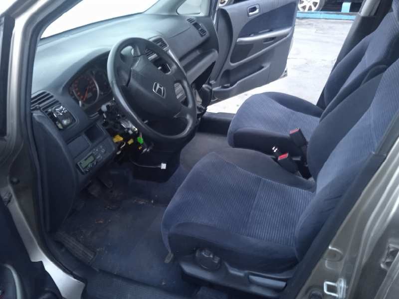 honda stream (rn1/3) del año 2002