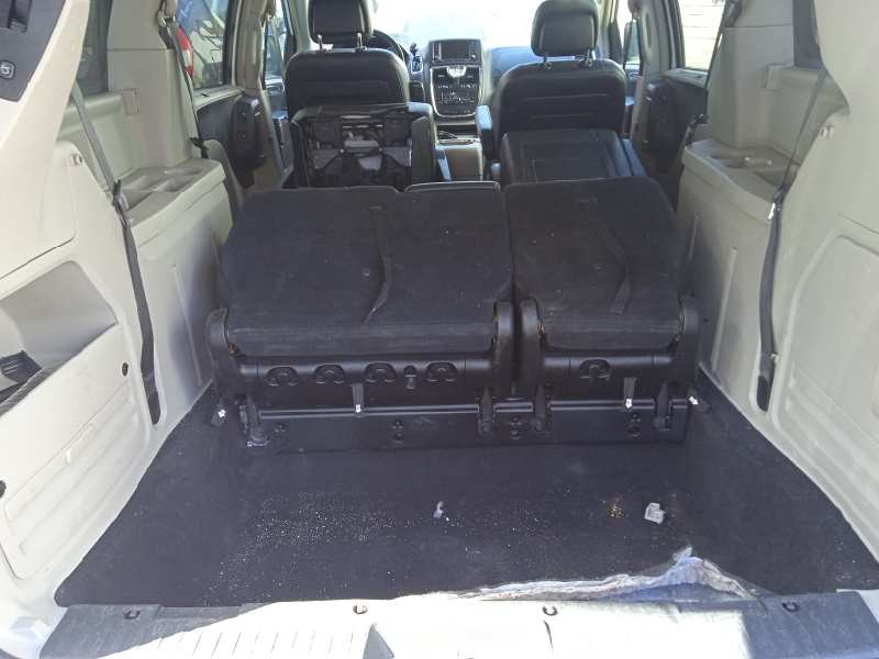 lancia voyager (404) del año 2011