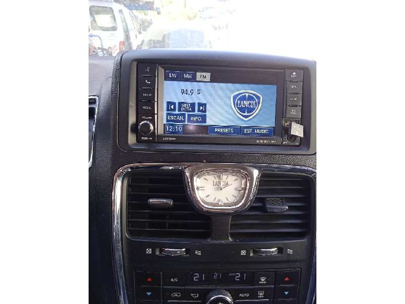 lancia voyager (404) del año 2011