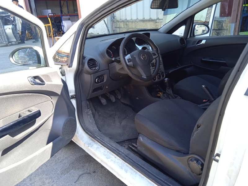 opel corsa d del año 2011