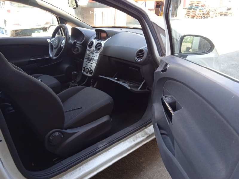 opel corsa d del año 2011