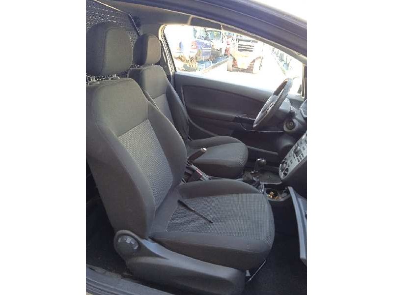 opel corsa d del año 2011