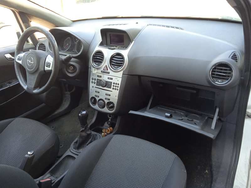 opel corsa d del año 2011