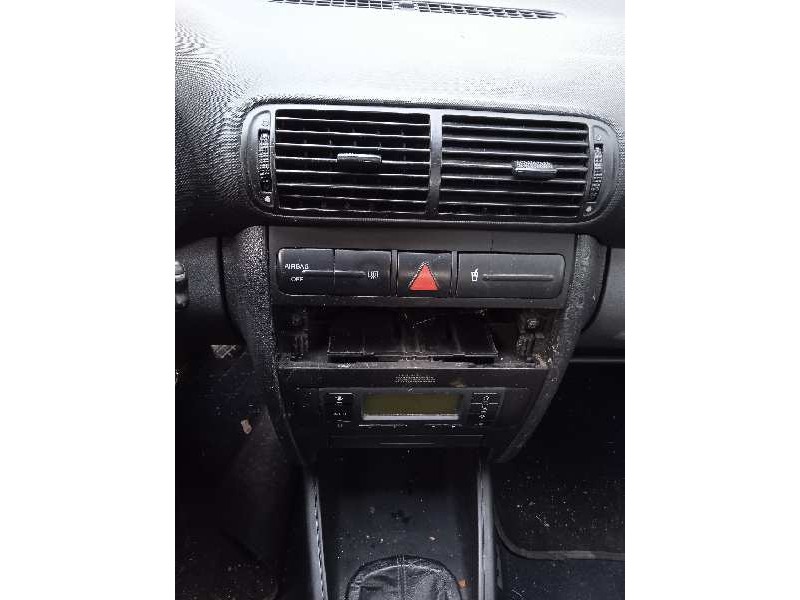 seat toledo (1m2) del año 2003