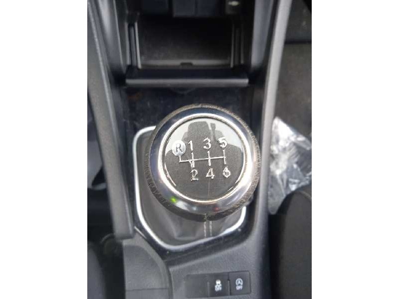 toyota auris del año 2017