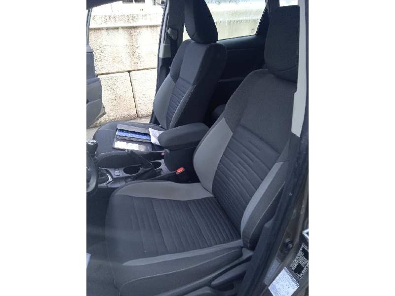 toyota auris del año 2017