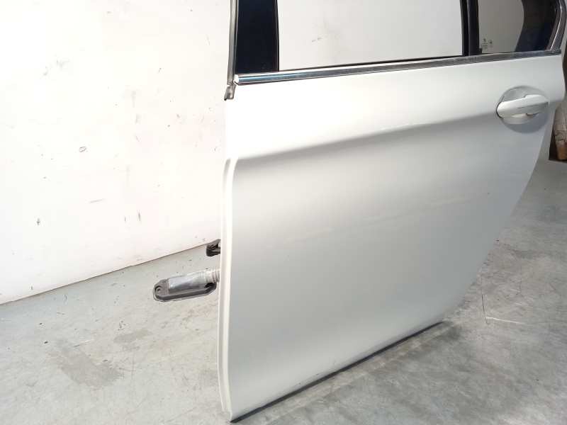 Recambio de puerta trasera izquierda para bmw serie 5 lim. (f10) 520d referencia OEM IAM 41007206113  7206113