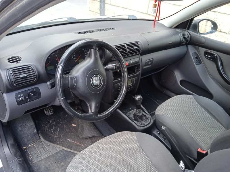 seat toledo (1m2) del año 2003