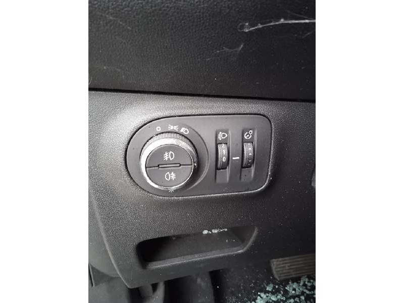 opel corsa e del año 2018