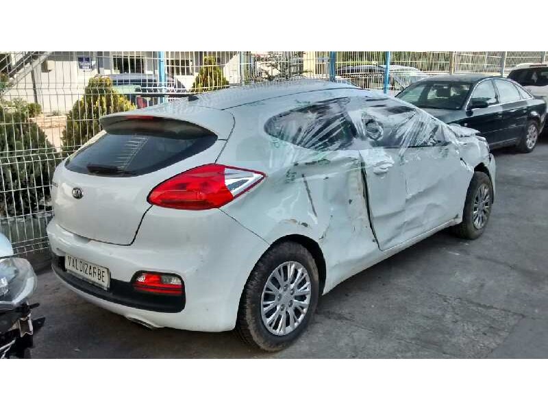 kia pro_cee´d ( ) del año 2013