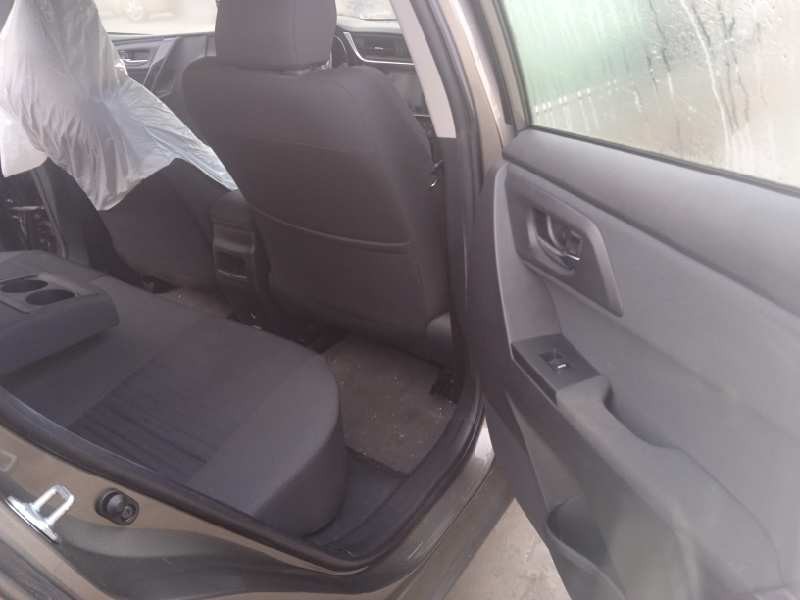 toyota auris del año 2017