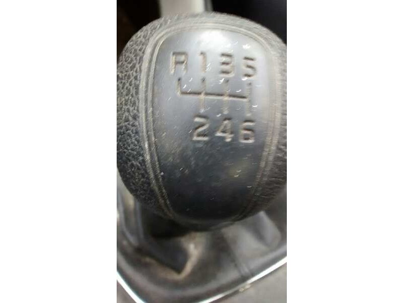 kia pro_cee´d ( ) del año 2013