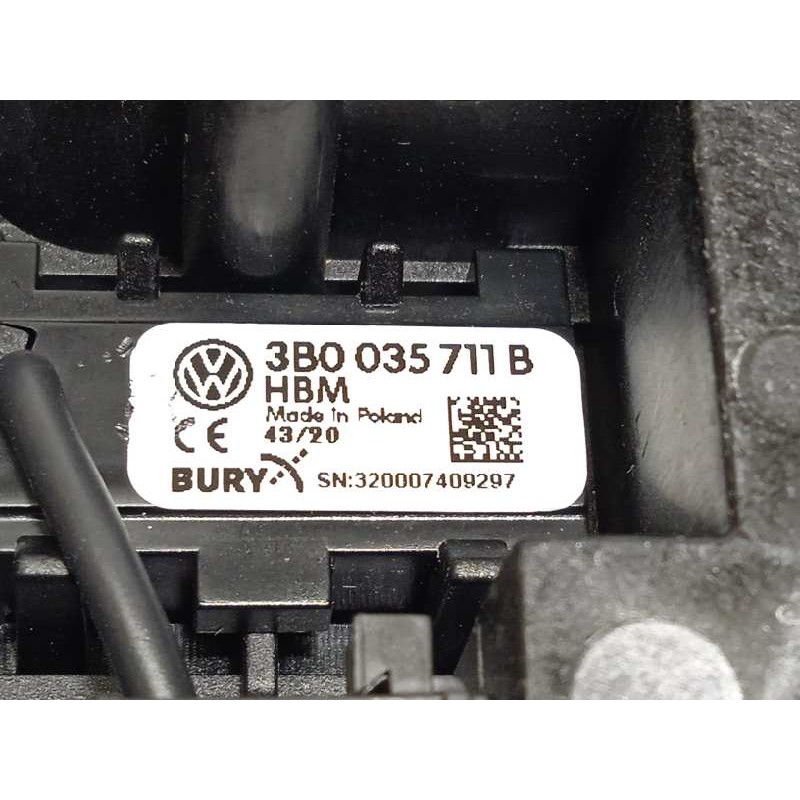 Recambio de luz interior para volkswagen t-roc advance referencia OEM IAM 5GM035624QJC  3B0035711B