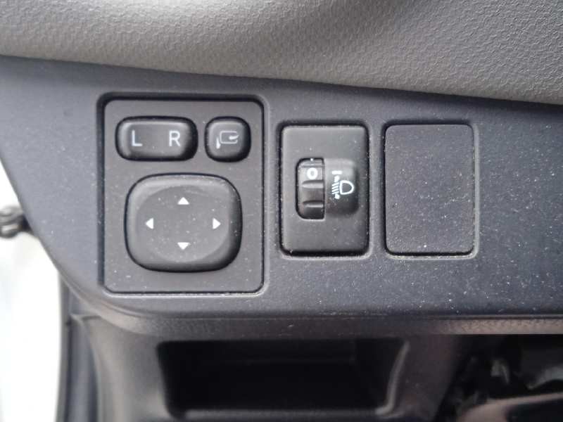 toyota yaris del año 2015