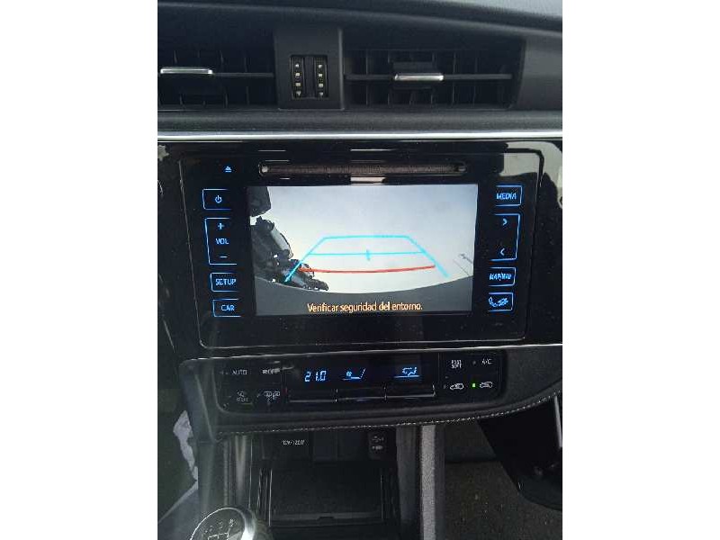 toyota auris del año 2017