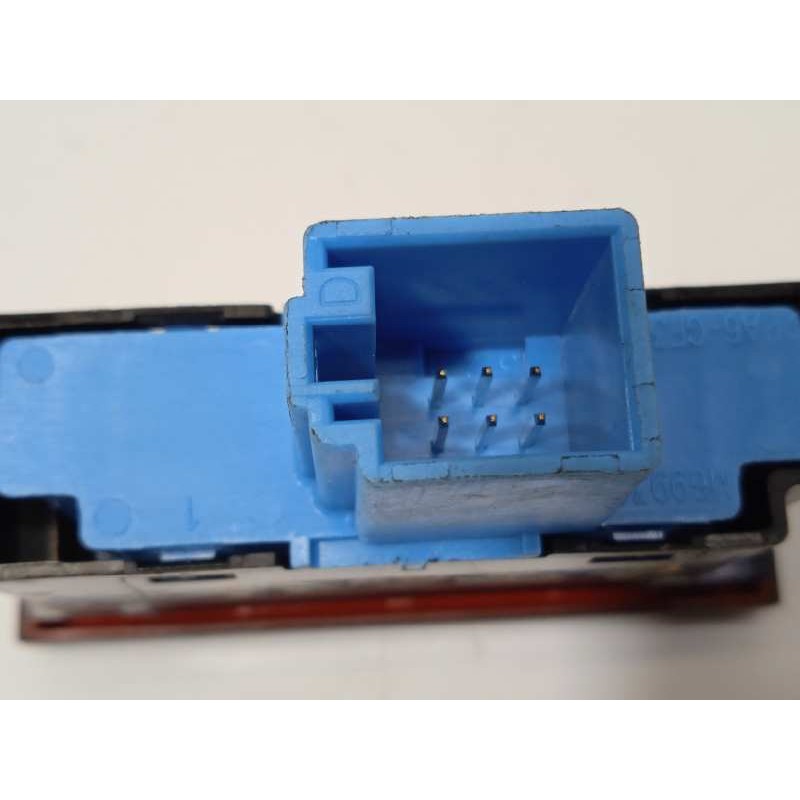 Recambio de warning para volkswagen t-roc advance referencia OEM IAM 2GA953509  