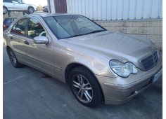 mercedes-benz clase c (w203) berlina del año 2004